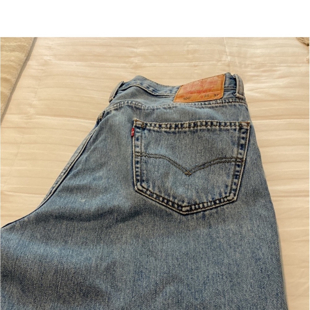 Men’s Levi’s 550 (36 x 32) jeans RELAXED FIT - used but great condition